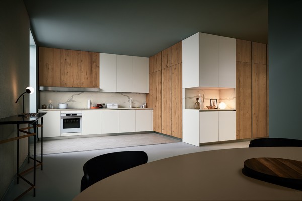 Lounge
Lounge - a system in the Essence collection - interprets the concept of maximum serviceability by revisiting the meaning of quality and daily living, to turn the kitchen into a place that is m